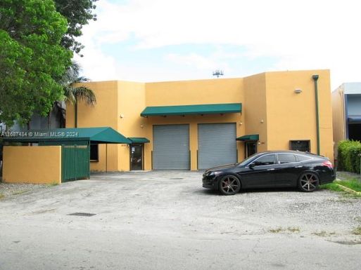 2275 W 77th St, Hialeah FL 33016