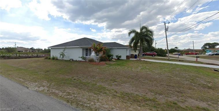 2901 25TH ST SW, Lehigh Acres FL 33976