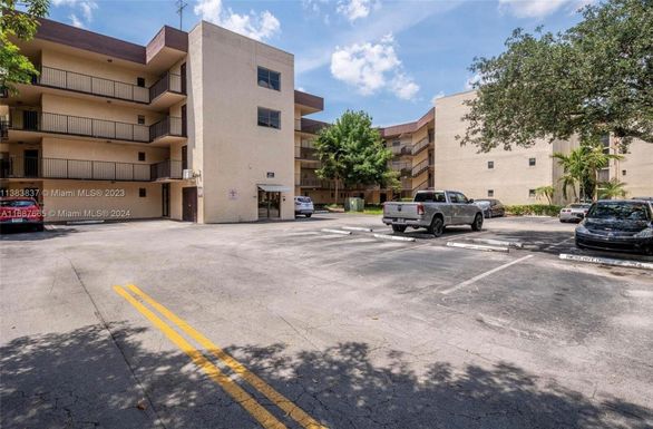 6655 W Broward Blvd # 305, Plantation FL 33317