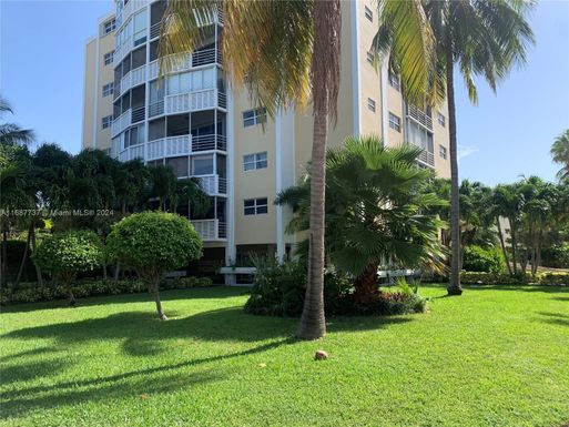 555 Crandon Blvd # 51, Key Biscayne FL 33149