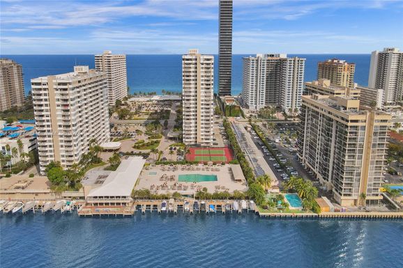 1985 S Ocean Dr # 2E, Hallandale Beach FL 33009