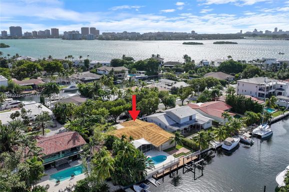 13190 Biscayne Island Ter, North Miami FL 33181