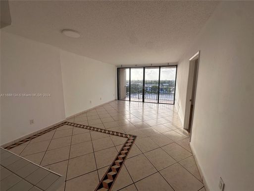 1470 NE 125th Ter # 605, North Miami FL 33161