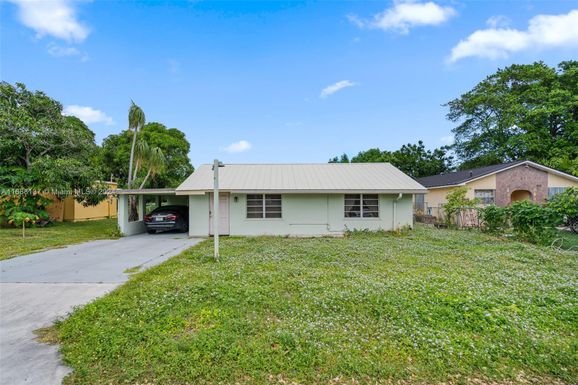 1183 S Ridge Rd, Lake Worth FL 33462