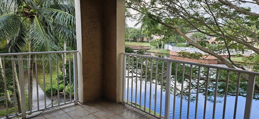 3874 E Lyons Rd # 6, Coconut Creek FL 33073