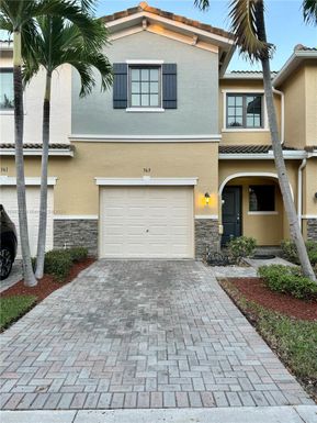 363 NE 194th Ln # 363, Miami FL 33179