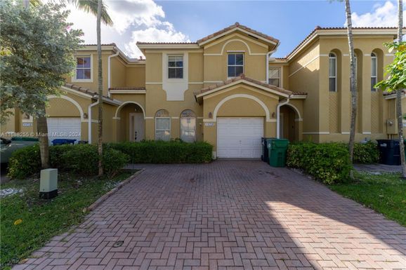 11724 SW 137th Path # 11724, Miami FL 33186