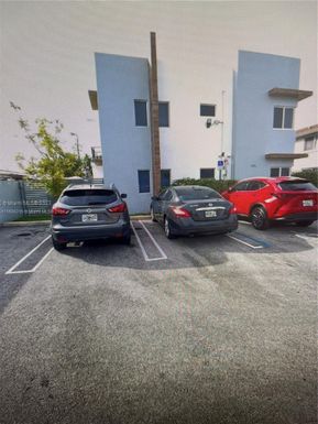 486 E 30th St # 201, Hialeah FL 33013