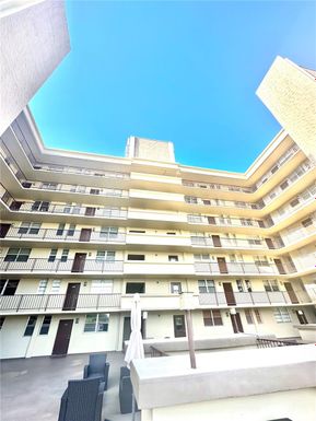 1811 Jefferson St # 210, Hollywood FL 33020