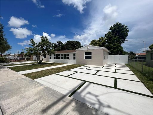 27 NE 5th Ave # 27, Hialeah FL 33010