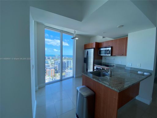 185 SW 7 ST # 4212, Miami FL 33130