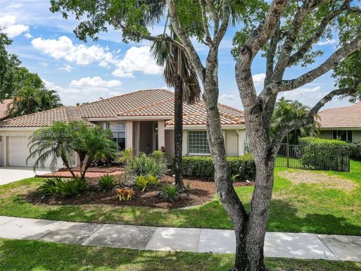 784 Heron Rd, Weston FL 33326