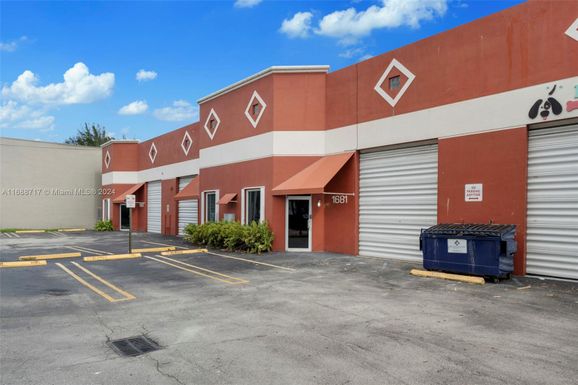 1681 NW 97th Ave # 3, Doral FL 33172