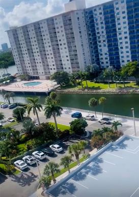 500 Bayview Dr # 1031, Sunny Isles Beach FL 33160