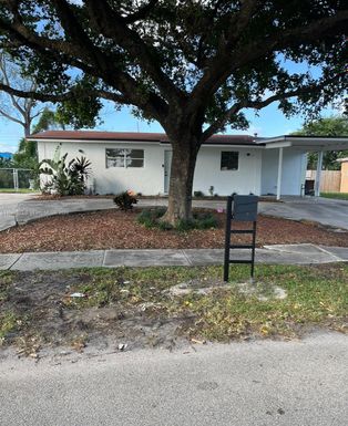 1511 W Avenue H  W, Riviera Beach FL 33404