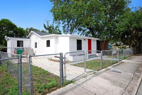 286 NW 57th St, Miami FL 33127