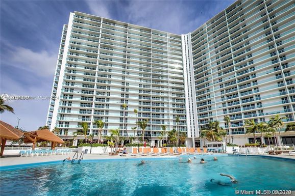 100 Bayview Dr # 720, Sunny Isles Beach FL 33160