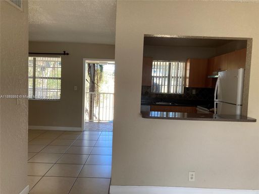 4831 9 DR # 4831, Plantation FL 33317