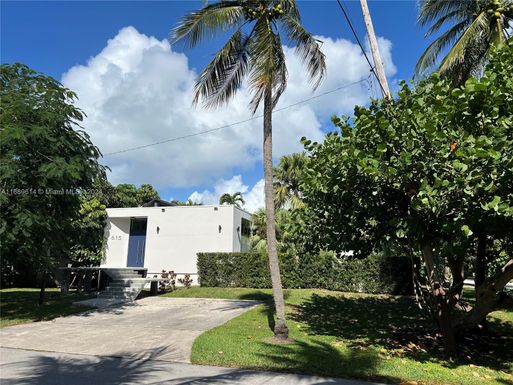 615 Harbor Cir, Key Biscayne FL 33149