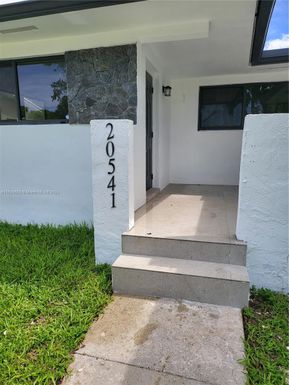 20541 SW 92nd Pl # 1, Cutler Bay FL 33189