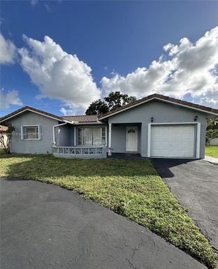 9104 NW 70th St, Tamarac FL 33321