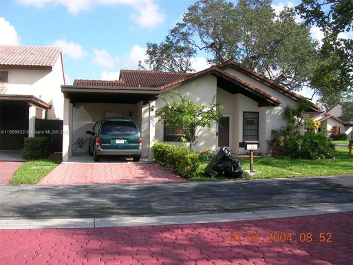 8920 SW 112 PL, Miami FL 33176