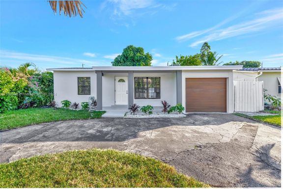 230 NE 51st Ct, Oakland Park FL 33334