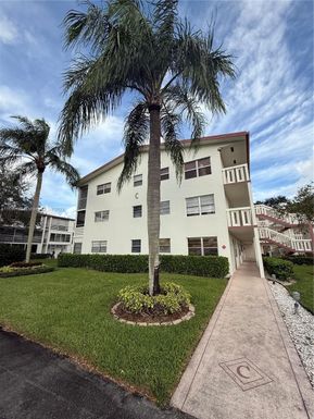 102 Fanshaw C # 102, Boca Raton FL 33434