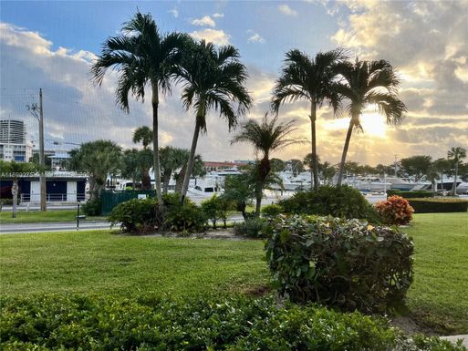 907 Marina Dr # 106, North Palm Beach FL 33408