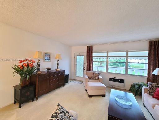 609 Fanshaw # O, Boca Raton FL 33434