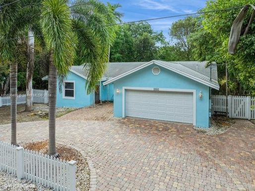 694 Dolphin Ave # 694, Key Largo FL 33037