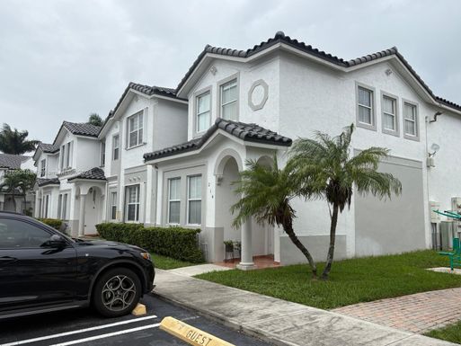 5440 NW 107th Ave # 214, Doral FL 33178