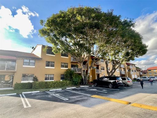 15630 SW 80th St # 306, Miami FL 33193