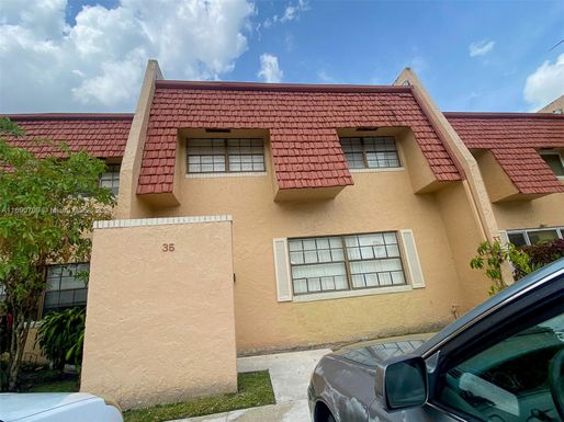 35 Pleasant Hill Ln # 35, Tamarac FL 33319