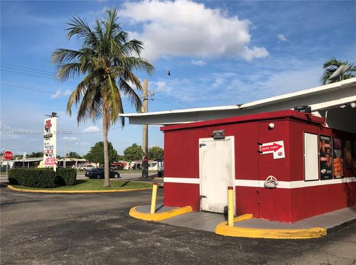 11190 W Flagler St, Sweetwater FL 33174