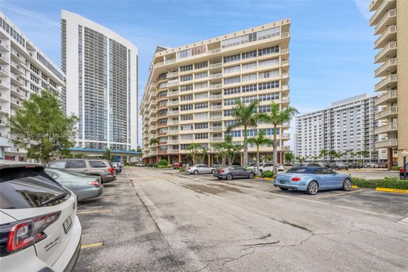 1825 S Ocean Dr # 204, Hallandale Beach FL 33009