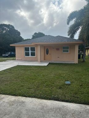 509 S 22nd St, Fort Pierce FL 34950