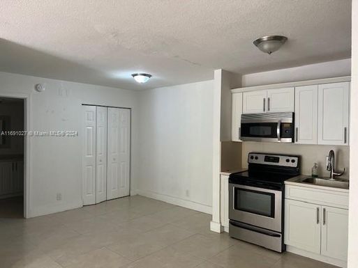 10701 Cleary Blvd # 103, Plantation FL 33324