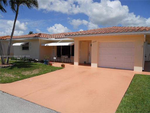 5803 NW 86th Ter, Tamarac FL 33321