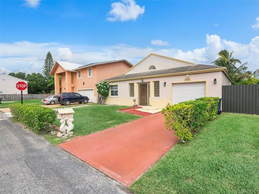 11869 SW 273rd St, Homestead FL 33032