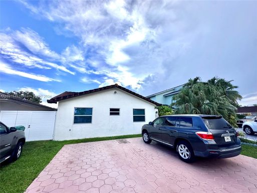 13480 SW 26th Ter, Miami FL 33175