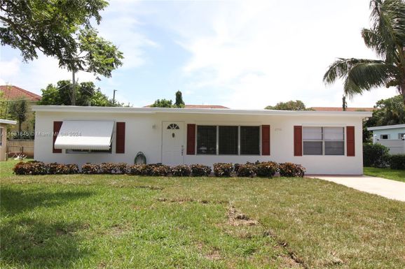 2558 Lorraine Ct, North Palm Beach FL 33403