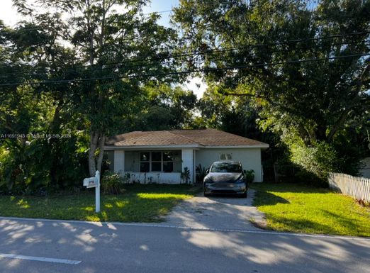 1717 20th Ave, Vero Beach FL 32960