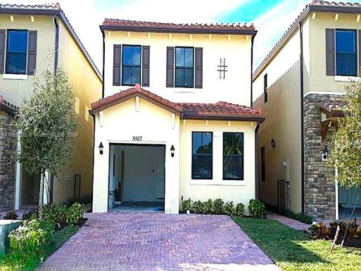 5507 NW 50th Ter, Tamarac FL 33319