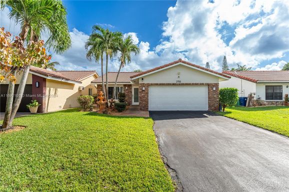 2755 NW 92nd Ave, Coral Springs FL 33065