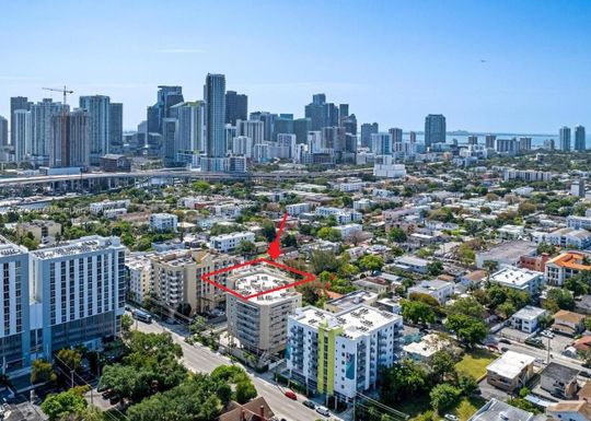 102 SW 6th Ave # 701, Miami FL 33130