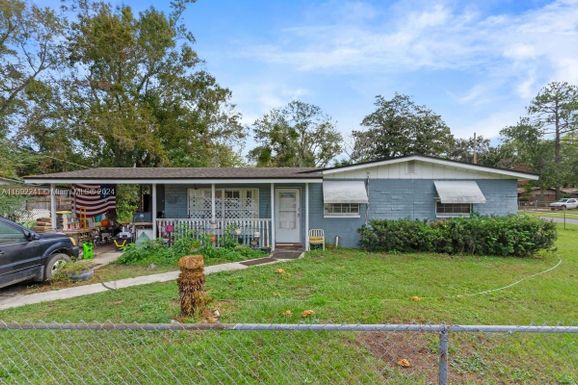 4279 VARNER RD, Other City - In The State Of Florida FL 32210