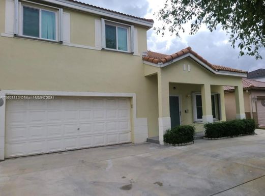 15766 SW 74th St, Miami FL 33193