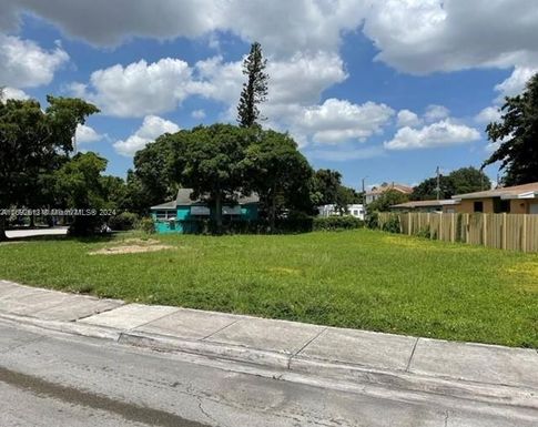 4612 NW 15th Ave, Miami FL 33142