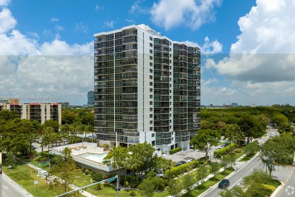 20335 W Country Club Dr # 2401, Aventura FL 33180